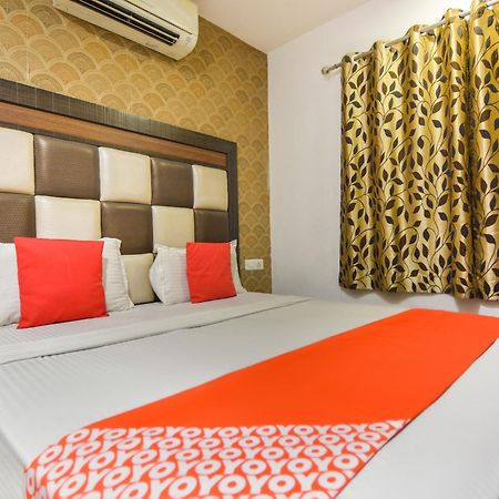 Hotel O Lexis Ludhiana Exteriör bild