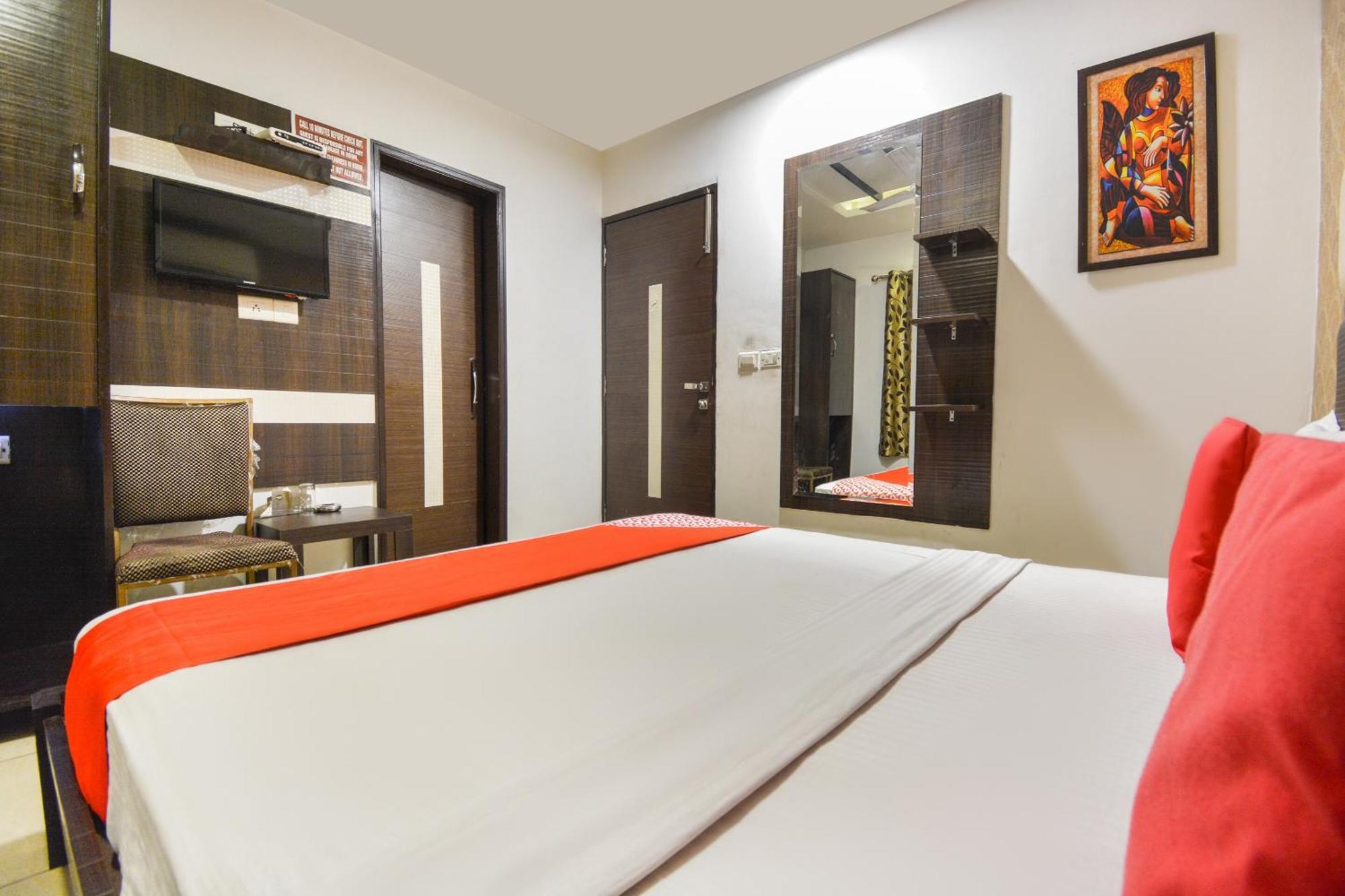 Hotel O Lexis Ludhiana Exteriör bild