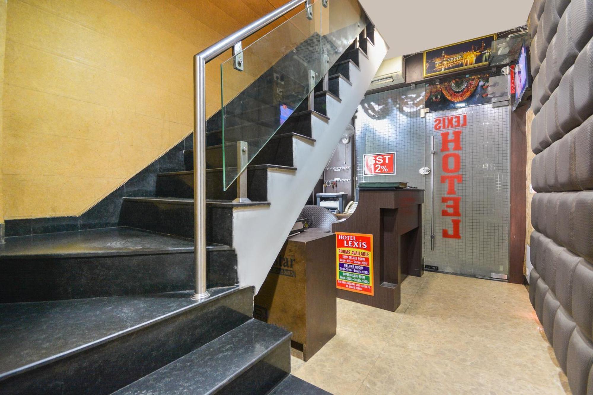 Hotel O Lexis Ludhiana Exteriör bild