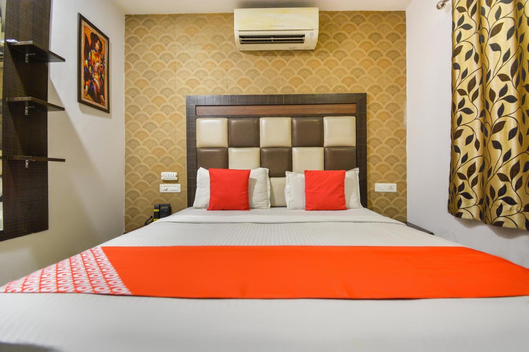 Hotel O Lexis Ludhiana Exteriör bild