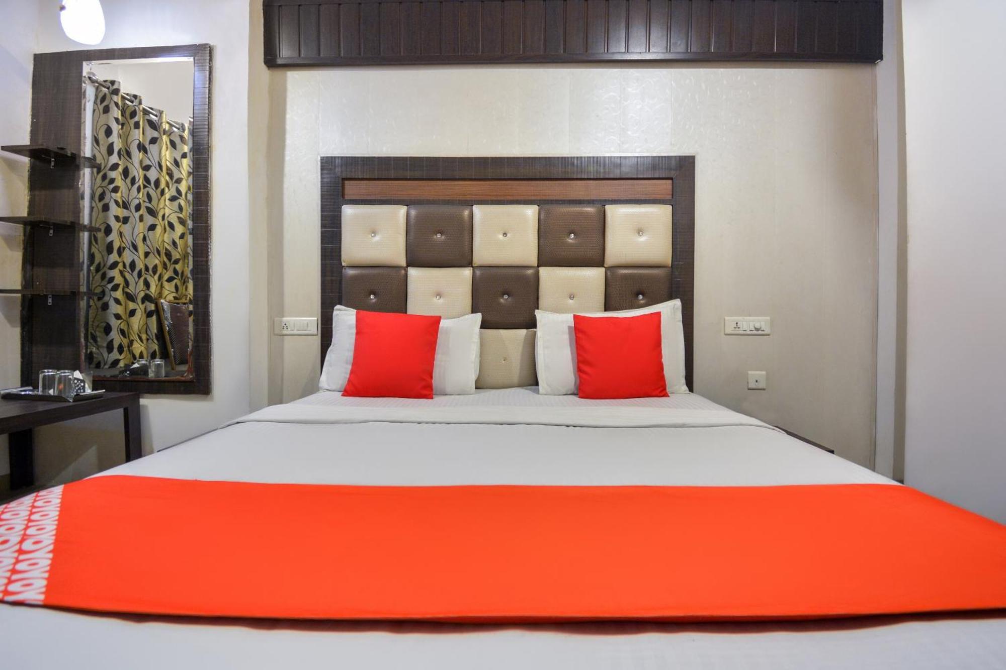 Hotel O Lexis Ludhiana Exteriör bild